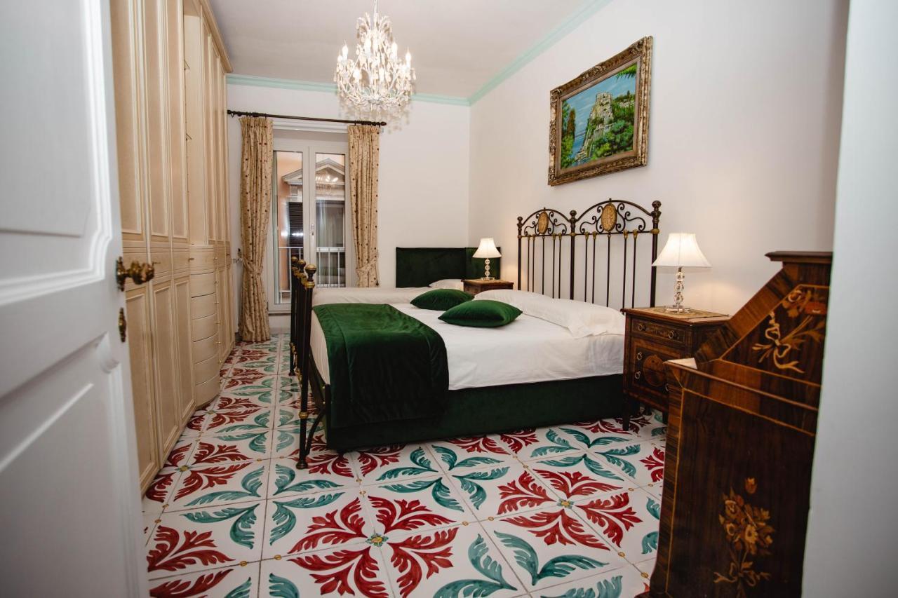 Delfini Trevi House Hotel Roma Exterior foto